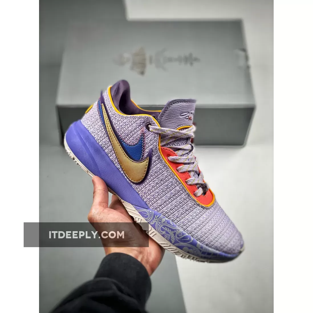 Nike LeBron 20 Violet Frost/Purple Pulse DJ5423-500 - gold lebron 20