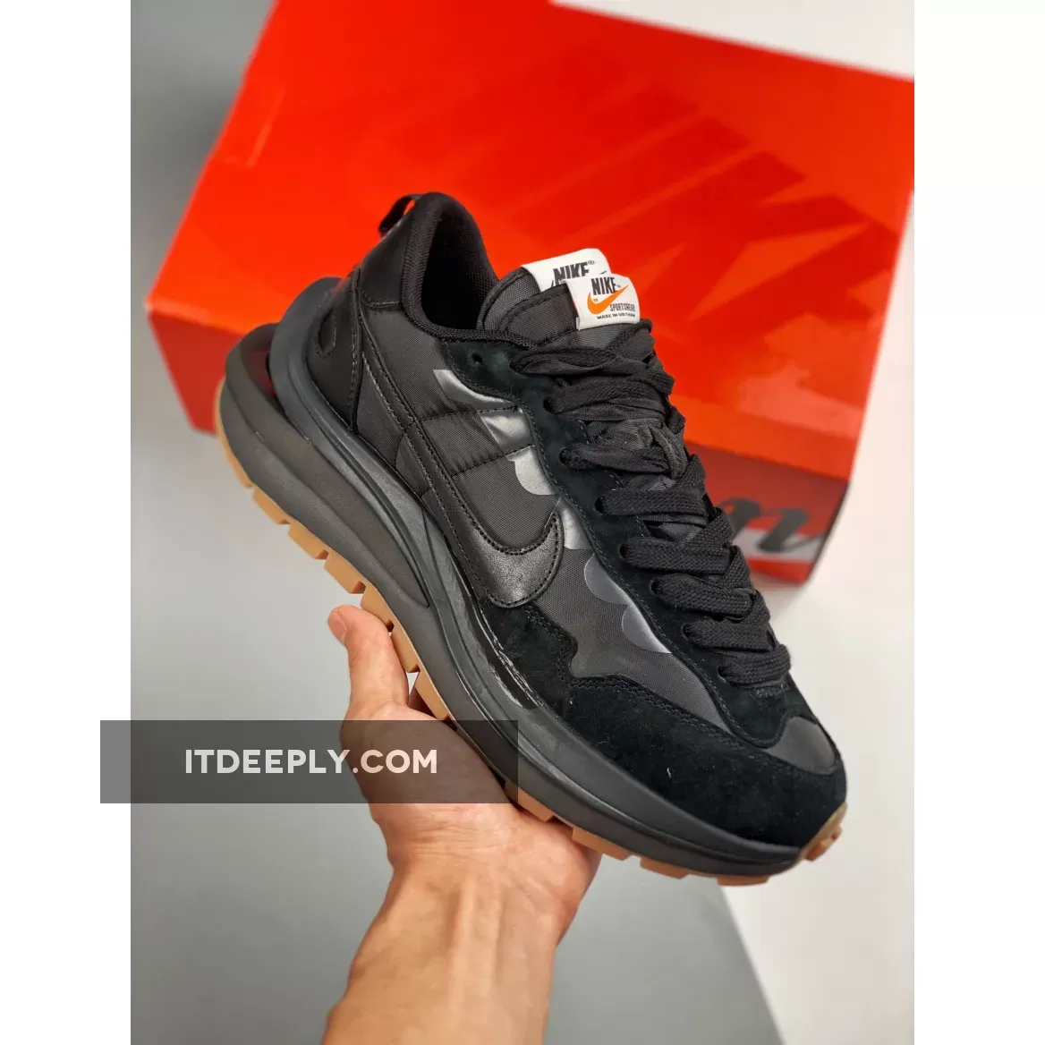 sacai x Nike VaporWaffle Black Off Noir DD1875-001 black sacai waffle