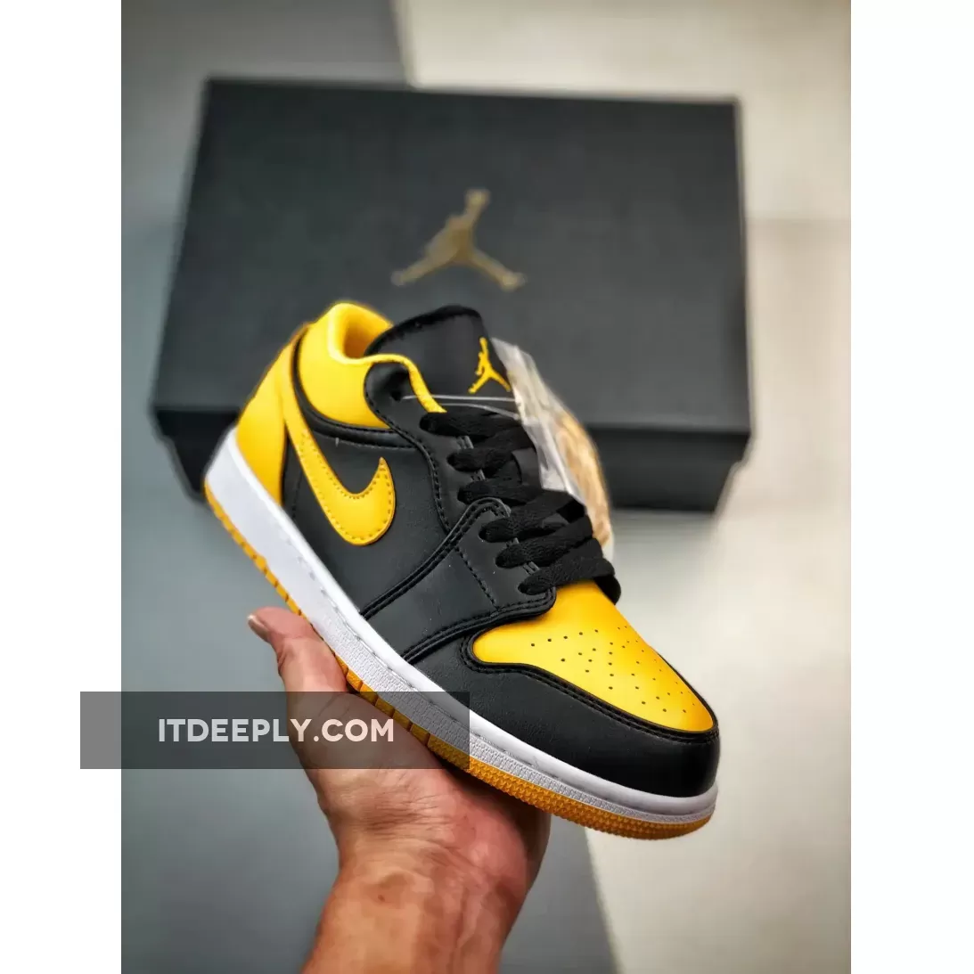 Air Jordan 1 LOW "YELLOW OCHRE" Black / White / Yellow