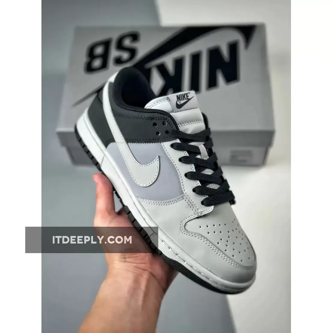 Nike Dunk Low Medium Grey White-Anthracite 304714-012