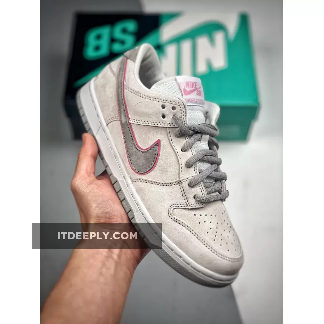 Ishod Wair x Nike SB Dunk Low White/Perfect Pink-Flat Silver 895969-160 / dunk low ishod wair