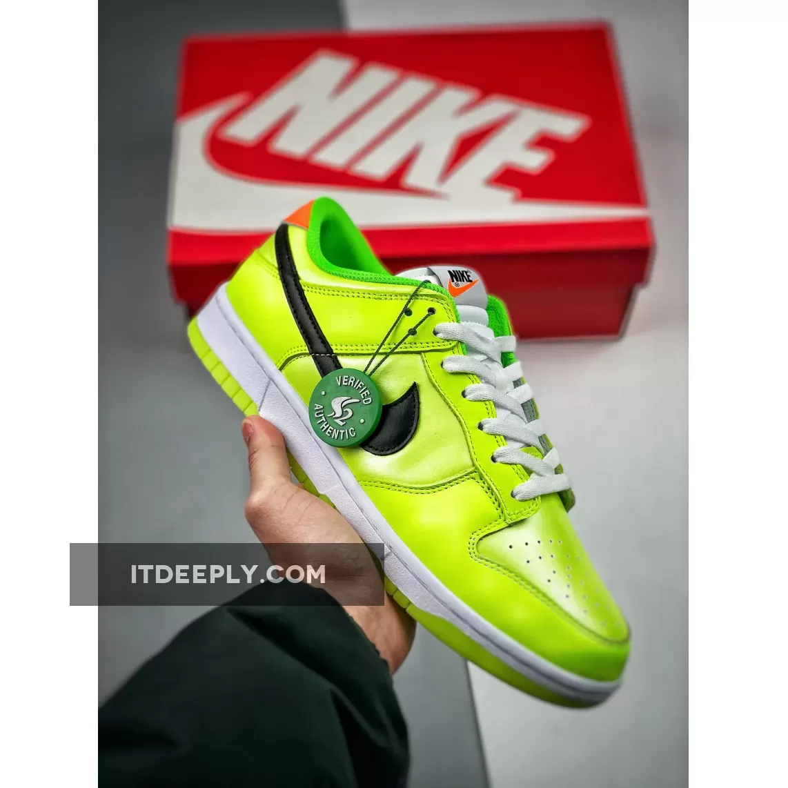 Glow In The Dark x Nike Dunk Low Venom Green/Black-Glow | dark dunks FJ4610-702