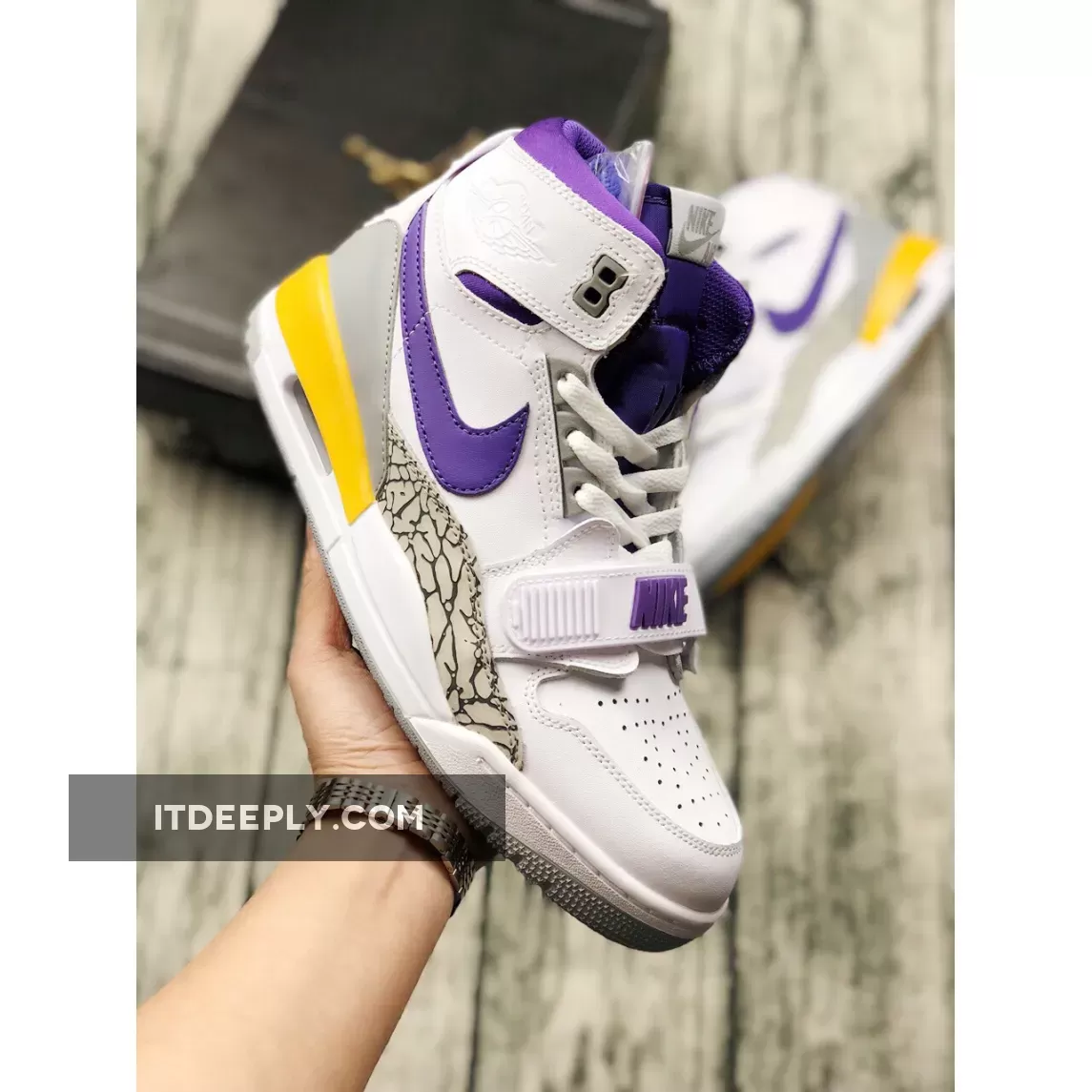 Air Jordan Legacy 312 'Lakers' White/Field Purple-Amarillo AV3922-157 jordan legacy 312 lakers