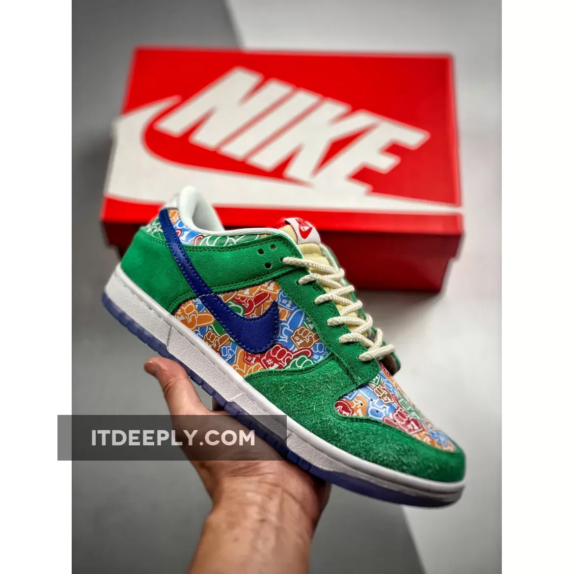 Nike Dunk Low "Foam Finger" Stadium Green/White-Red | stadium dunks