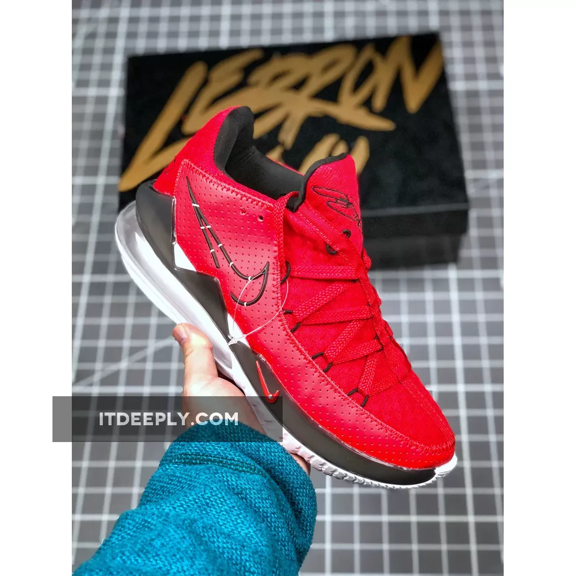 Nike LeBron 17 Low Red Black