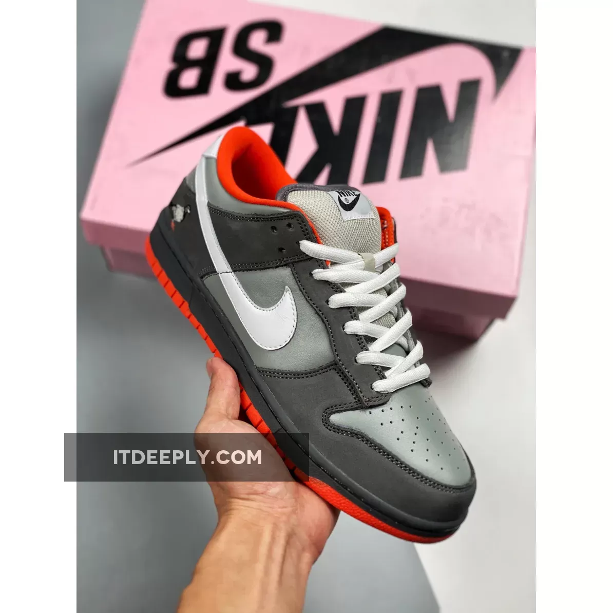 Jeff Staple x Nike SB Dunk Low Pro 'Pigeon' Grey/White / jeff staple x dunk low pro sb