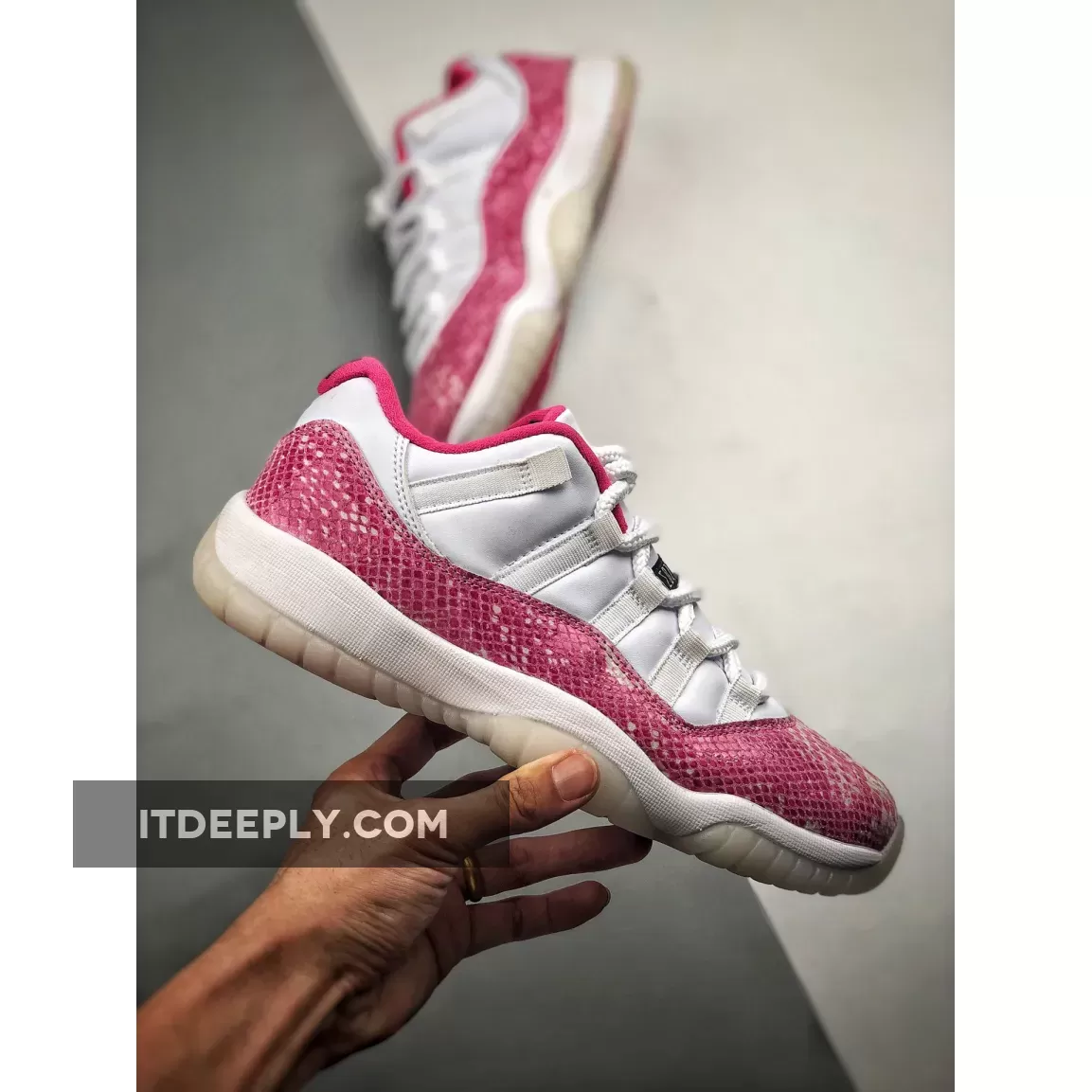 Air Jordan 11 Low WMNS 'Pink Snakeskin' White/Watermelon-Black / pink snakeskin 11